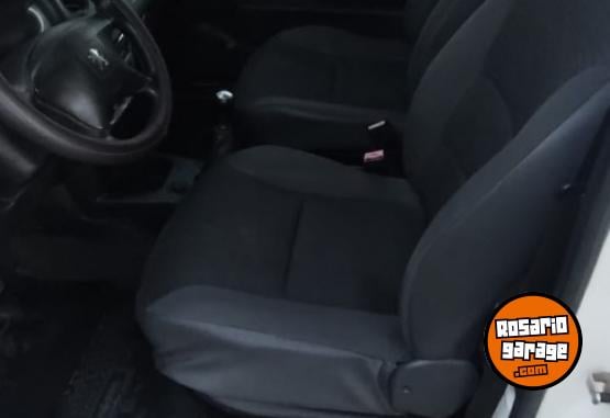 Utilitarios - Peugeot Partnet 2013 Nafta 106000Km - En Venta