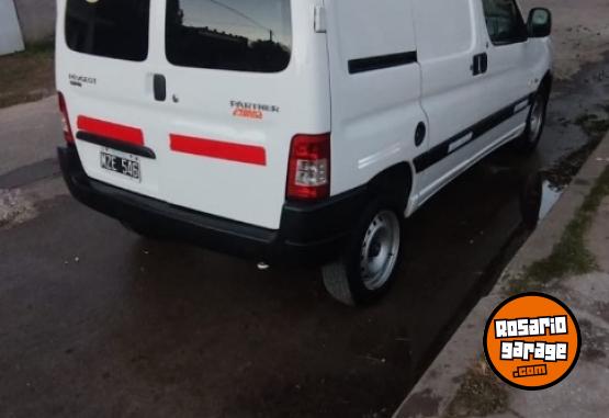 Utilitarios - Peugeot Partnet 2013 Nafta 106000Km - En Venta