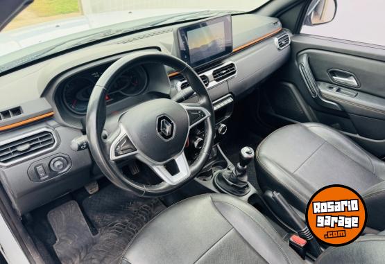 Camionetas - Renault Oroch 1.3 outsider 4x4 2023 Nafta 49000Km - En Venta