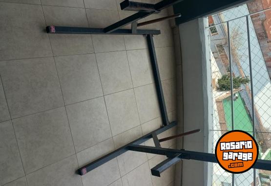 Deportes - Excelente Rack para Sentadillas y Dominadas con Soporte de Discos Super Fuerte Impecable Estado - En Venta