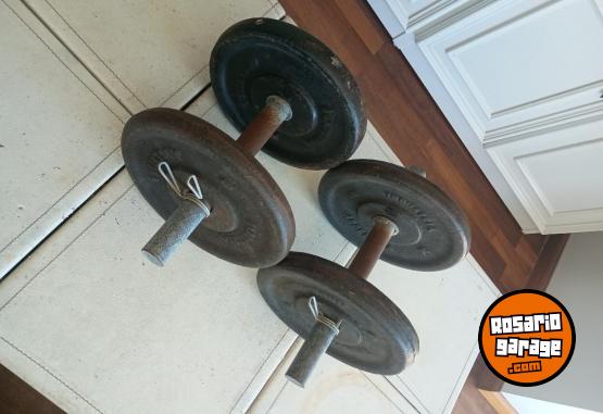 Deportes - Excelente Par de Mancuernas Macizas con Topes y 20 Kg de Discos de Fundici�n - En Venta