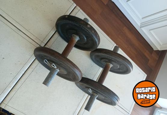Deportes - Excelente Par de Mancuernas Macizas con Topes y 20 Kg de Discos de Fundici�n - En Venta