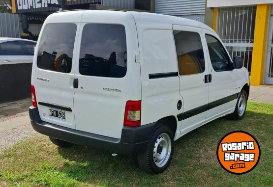 Utilitarios - Peugeot Partner 1.6 HDI 2013 Diesel 224000Km - En Venta