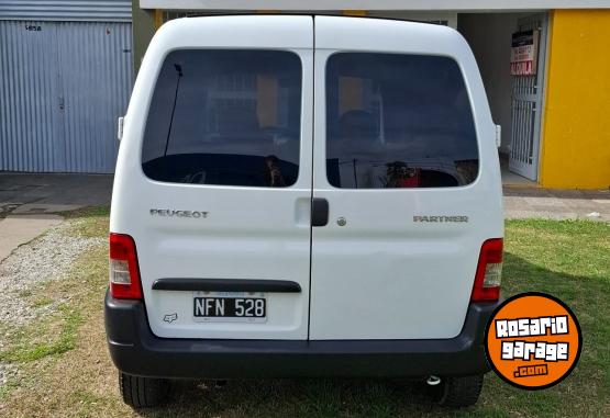 Utilitarios - Peugeot Partner 1.6 HDI 2013 Diesel 224000Km - En Venta