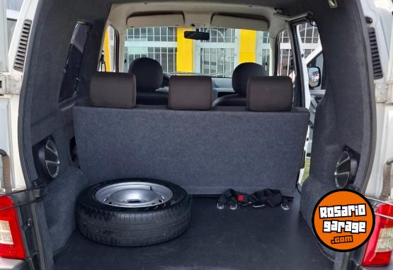 Utilitarios - Peugeot Partner 1.6 HDI 2013 Diesel 224000Km - En Venta
