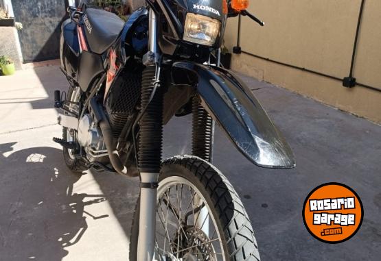 Motos - Honda Tornado XR 250 2020 Nafta 31600Km - En Venta