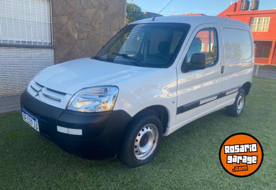 Utilitarios - Citroen Berlingo hdi 2021 Diesel 117000Km - En Venta