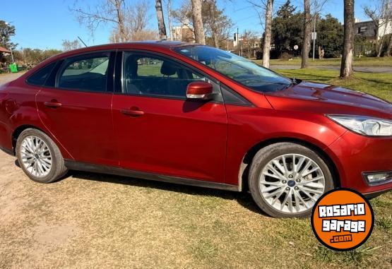 Autos - Ford Focus SE Plus 2018 Nafta 134000Km - En Venta