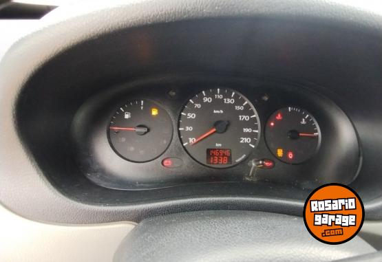 Utilitarios - Renault Kangoo 2012 GNC 149000Km - En Venta