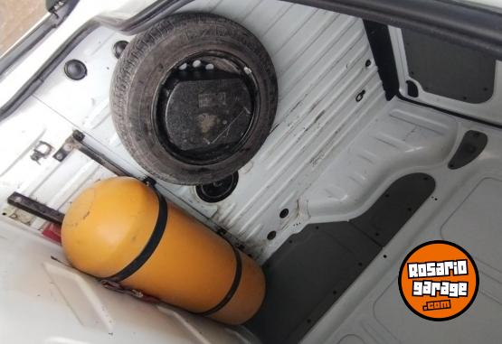 Utilitarios - Renault Kangoo 2012 GNC 149000Km - En Venta