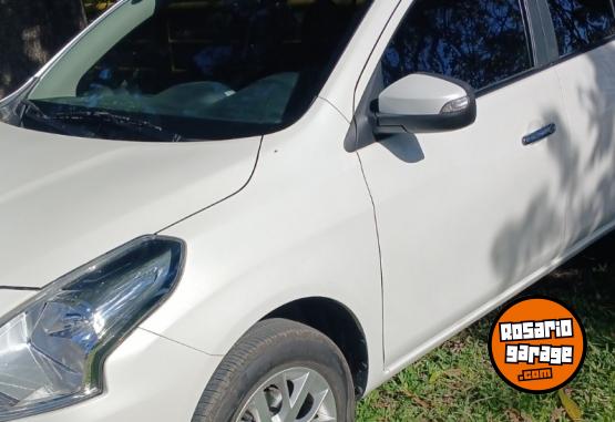 Autos - Nissan versa drive plus 2021 Nafta 50000Km - En Venta