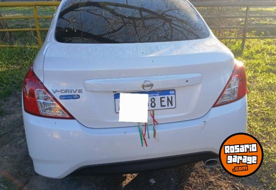 Autos - Nissan versa drive plus 2021 Nafta 50000Km - En Venta