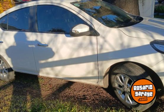 Autos - Nissan versa drive plus 2021 Nafta 50000Km - En Venta
