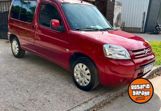 Utilitarios - Citroen Berlingo xtr 2020 Diesel 102000Km - En Venta