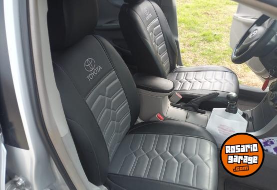 Autos - Toyota Corolla GLI 2011 GNC 198000Km - En Venta