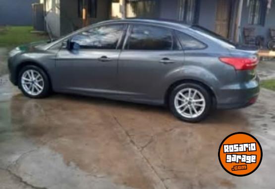 Autos - Ford Focus 2017 Nafta 123000Km - En Venta