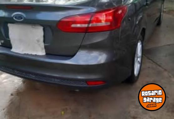 Autos - Ford Focus 2017 Nafta 123000Km - En Venta