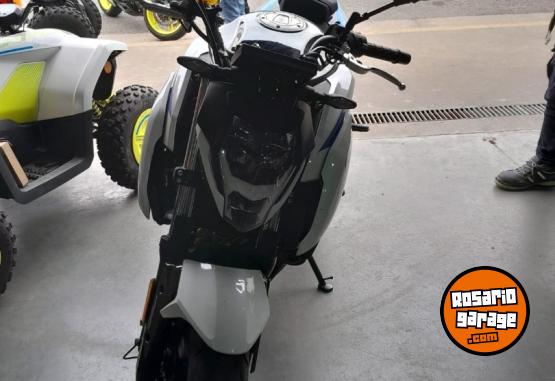 Motos - CF Nk 400 2024 Nafta 3900Km - En Venta