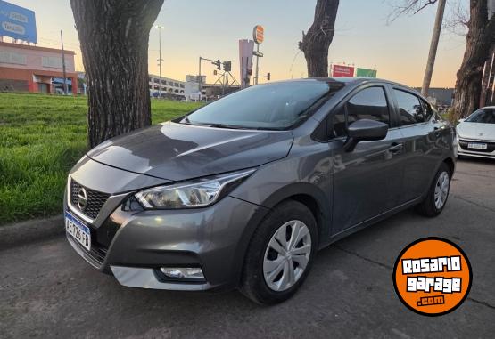 Autos - Nissan Versa sense 2021 Nafta 100000Km - En Venta
