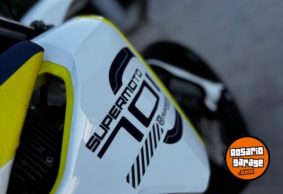 Motos - Husqvarna 701 supermoto 2018 Nafta 14000Km - En Venta