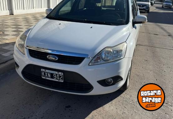 Autos - Ford Focus trend 1.6 5p 2012 Nafta 140000Km - En Venta