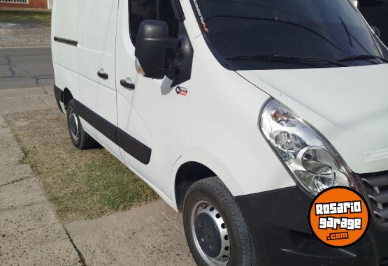 Utilitarios - Renault master 2017 Diesel 310000Km - En Venta