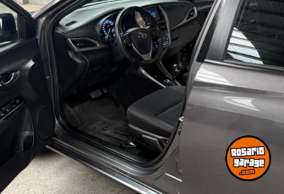 Autos - Toyota Yaris XLs AT 2021 Nafta 43000Km - En Venta