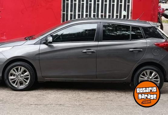 Autos - Toyota Yaris XLs AT 2021 Nafta 43000Km - En Venta