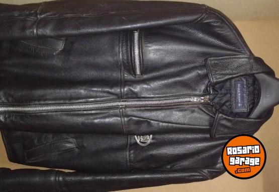 Indumentaria - Campera Black Raven - En Venta