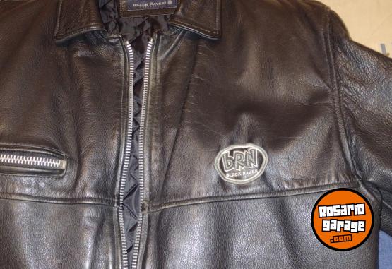 Indumentaria - Campera Black Raven - En Venta