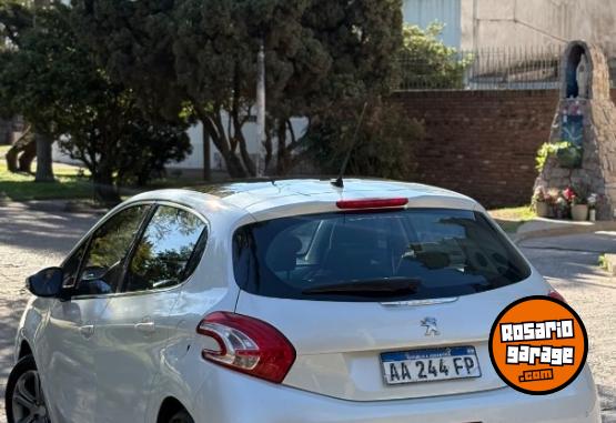 Autos - Peugeot 208 2016 Nafta 125000Km - En Venta