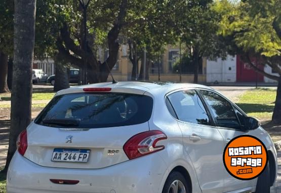 Autos - Peugeot 208 2016 Nafta 125000Km - En Venta