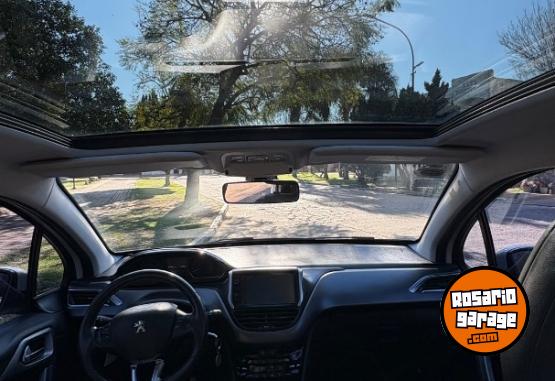 Autos - Peugeot 208 2016 Nafta 125000Km - En Venta