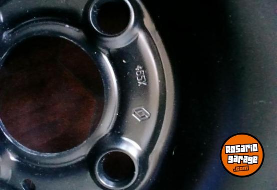Accesorios para Autos - Cubierta contiental con llanta renault 15 - En Venta