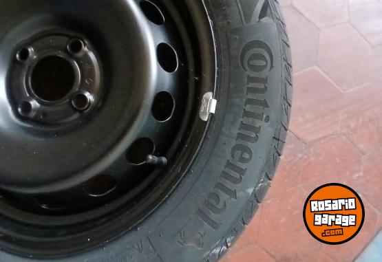 Accesorios para Autos - Cubierta contiental con llanta renault 15 - En Venta
