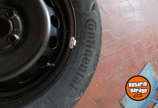 Accesorios para Autos - Cubierta contiental con llanta renault 15 - En Venta