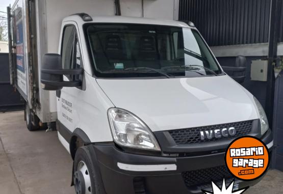 Camiones y Grúas - Vendo Chasis Impecable - En Venta