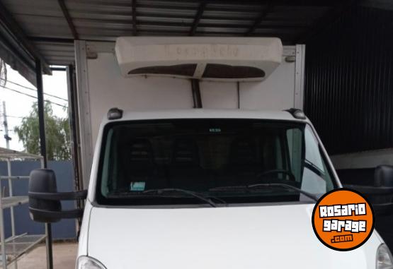 Camiones y Grúas - Vendo Chasis Impecable - En Venta