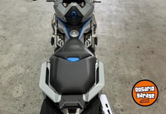 Motos - Zontes 368G 2025 Nafta 4000Km - En Venta