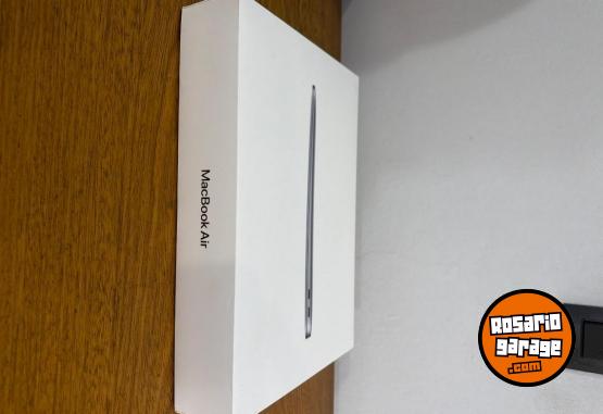 Inform�tica - MacBook Air 13 inch M1 Chip-SIN USO-NUEVA - En Venta
