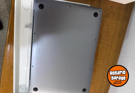 Inform�tica - MacBook Air 13 inch M1 Chip-SIN USO-NUEVA - En Venta