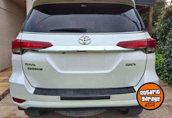 Camionetas - Toyota SW4 2019 Diesel 111000Km - En Venta