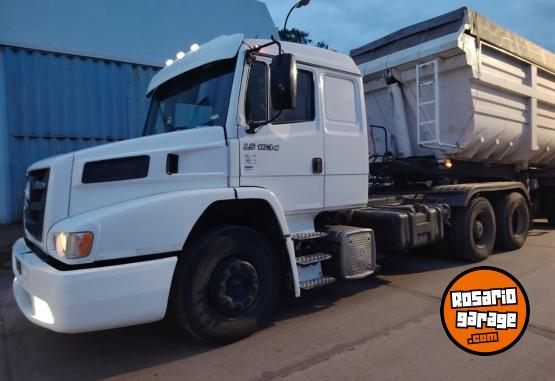 Camiones y Grúas - Mercedes-benz Atron Ls 1634 6x2 + Equipo Hidráulico - En Venta
