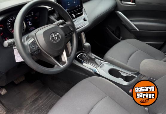 Autos - Toyota Corolla cross 2023 Nafta 98000Km - En Venta