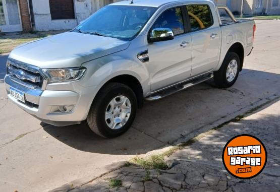 Camionetas - Ford XLT 2017 Diesel 120000Km - En Venta