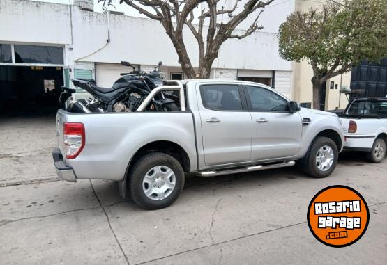 Camionetas - Ford XLT 2017 Diesel 120000Km - En Venta