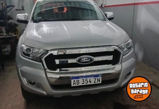 Camionetas - Ford XLT 2017 Diesel 120000Km - En Venta