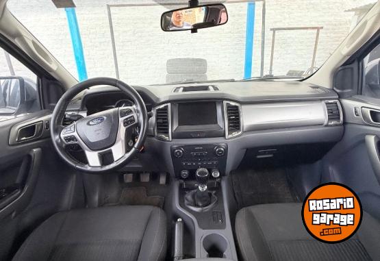 Camionetas - Ford XLT 2017 Diesel 120000Km - En Venta