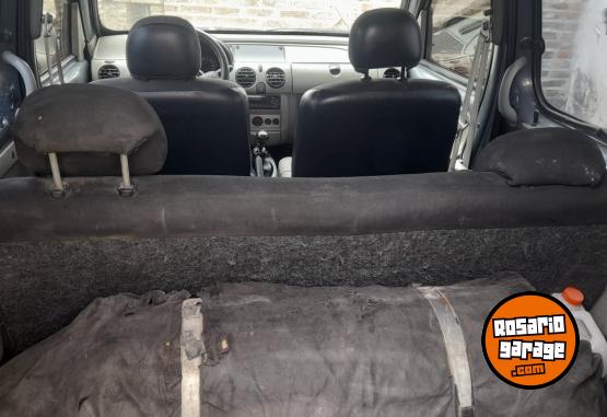 Utilitarios - Renault Kangoo 2013 GNC 280000Km - En Venta