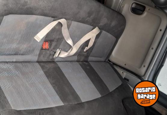 Utilitarios - Renault Kangoo 2013 GNC 280000Km - En Venta
